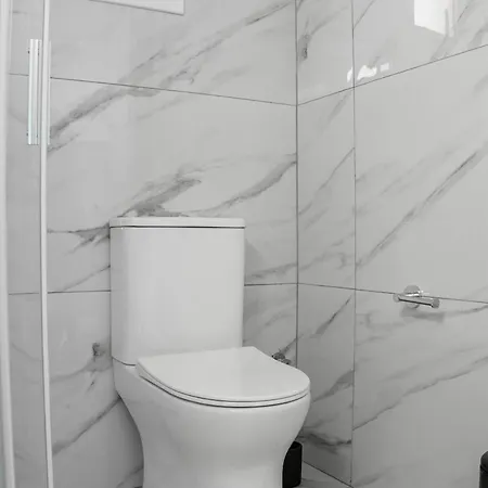 Bluwave Luxury Patio Protaras Riviera * باراليمني